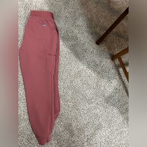 Women’s Figs Scrubs.